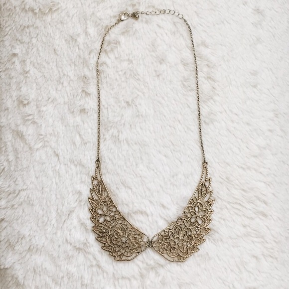 Jewelry - BOGO FREE ⚡️ Peter Pan Collar Necklace